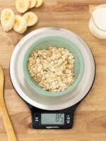 Amazon Basics Digital Kitchen Scale with LCD Display, Batteries Included, Weighs up to 11 pounds, Black and Stainless Steel - Image 3